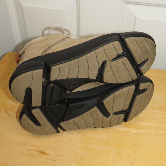 Clarks Tri Arc GTX Taupe Nubuck Gore-Tex Women's Size 7.5M Ankle Boots - Picture 6 of 7